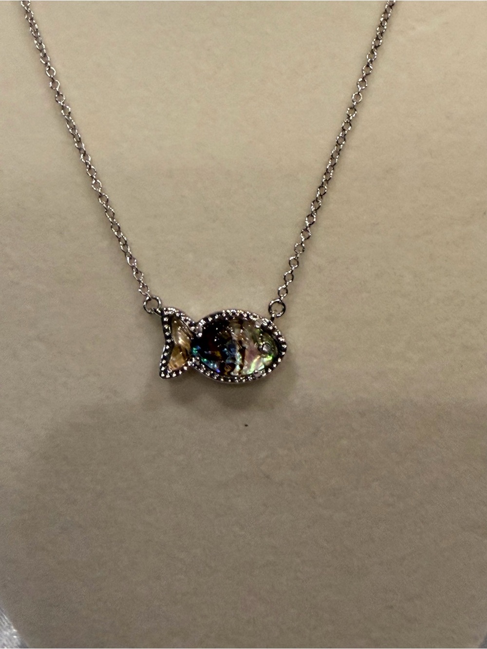 Kendra Scott Iridescent Abalone Fish Necklace - Silver 16” New - Picture 6 of 6